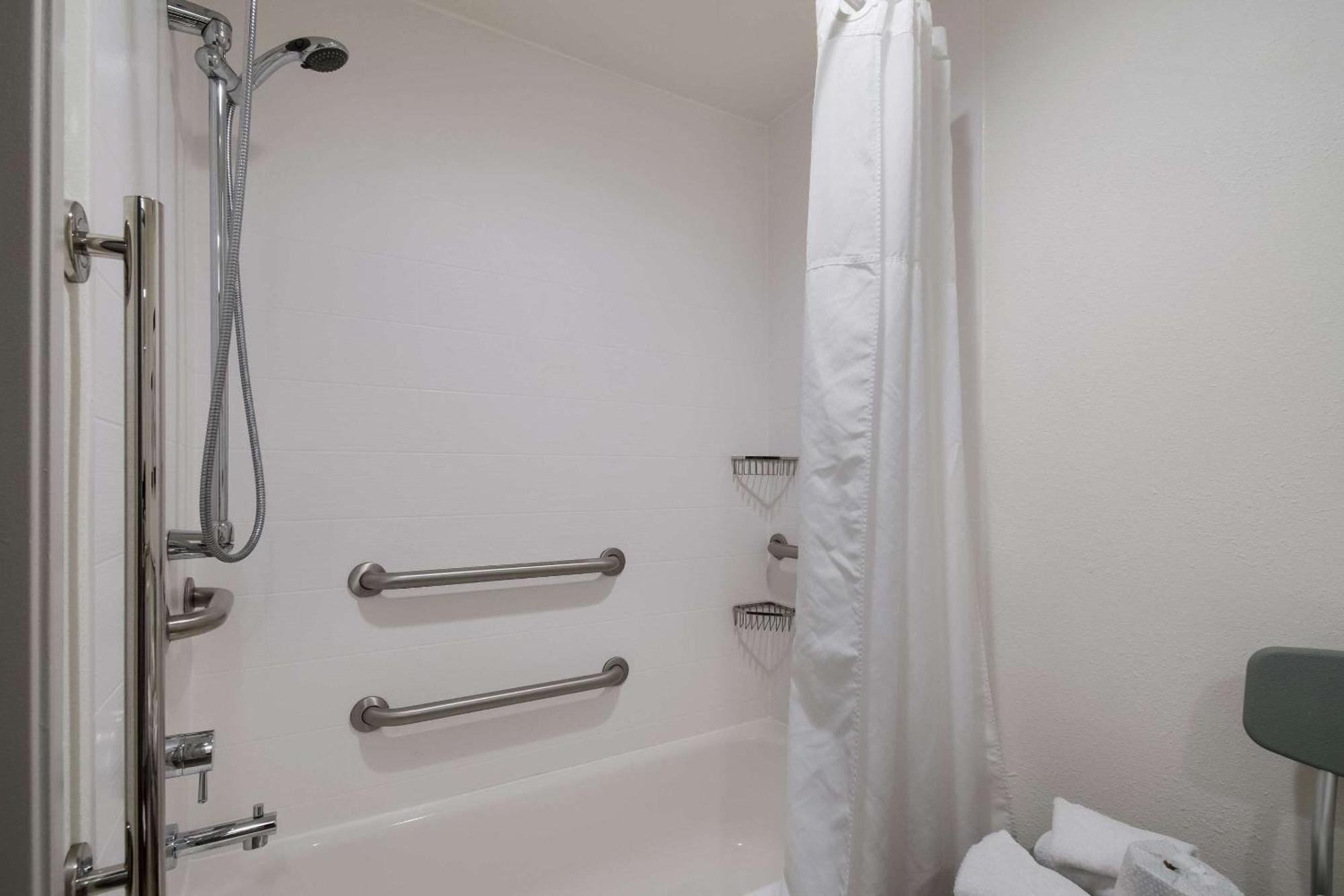 Country Inn & Suites By Radisson, Harrisburg Northeast - Hershey ภายนอก รูปภาพ
